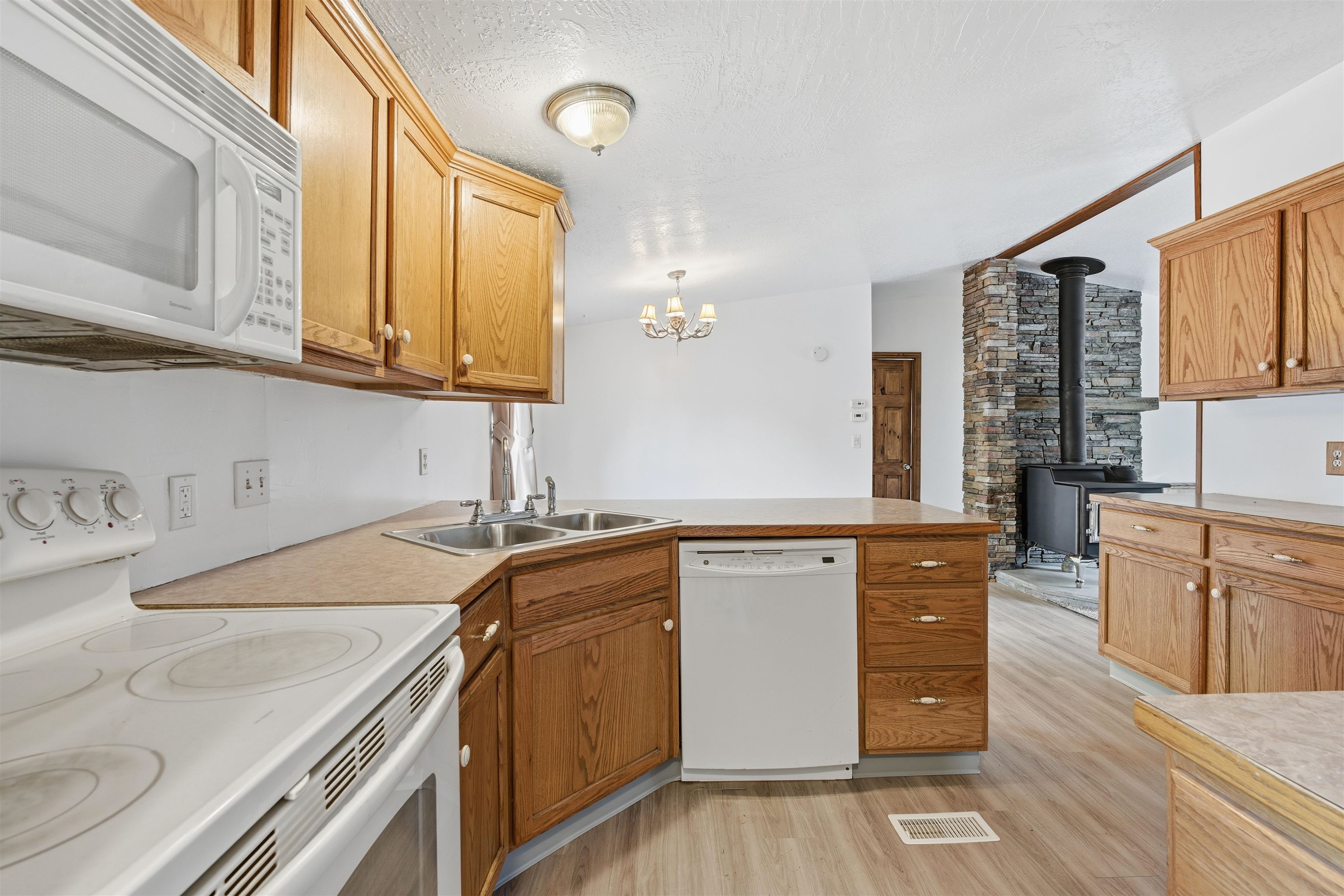 6615 East Valley Lane Elk, WA 99009 - Photo 14 of 49