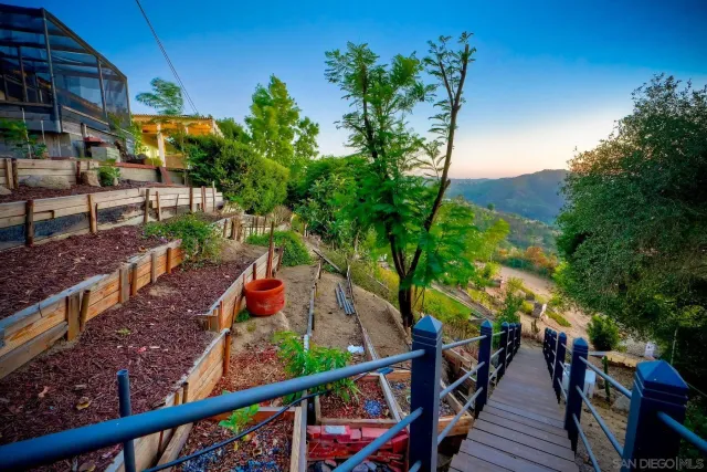 $1,398,000 | 2064 Santa Margarita Drive, Fallbrook, CA 92028