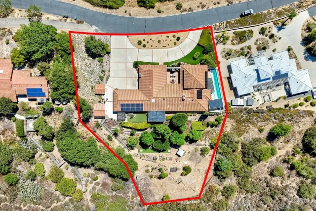 $1,398,000 | 2064 Santa Margarita Drive, Fallbrook, CA 92028