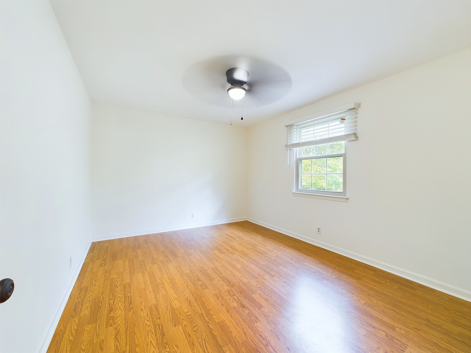 1011 Murfreesboro Road, Unit L4 Franklin, TN 37064 - Photo 8 of 10 The bedroom