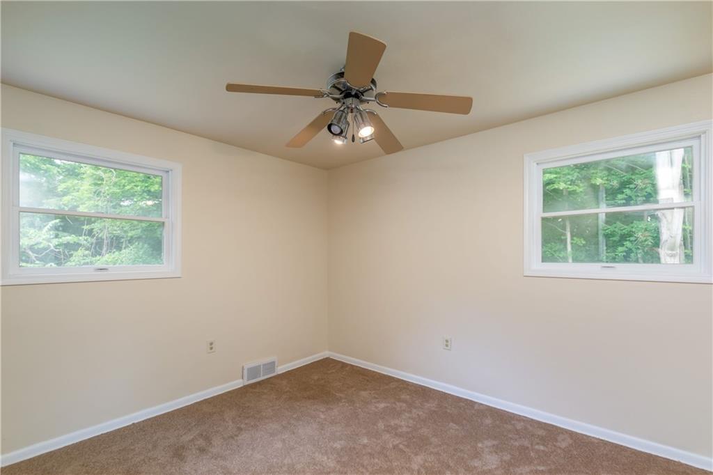 341 Coraopolis Road Coraopolis, PA 15108 - Photo 14 of 25 Gallery Image 14