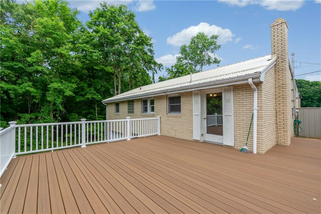 341 Coraopolis Road Coraopolis, PA 15108 - Photo 4 of 25 Gallery Image 4