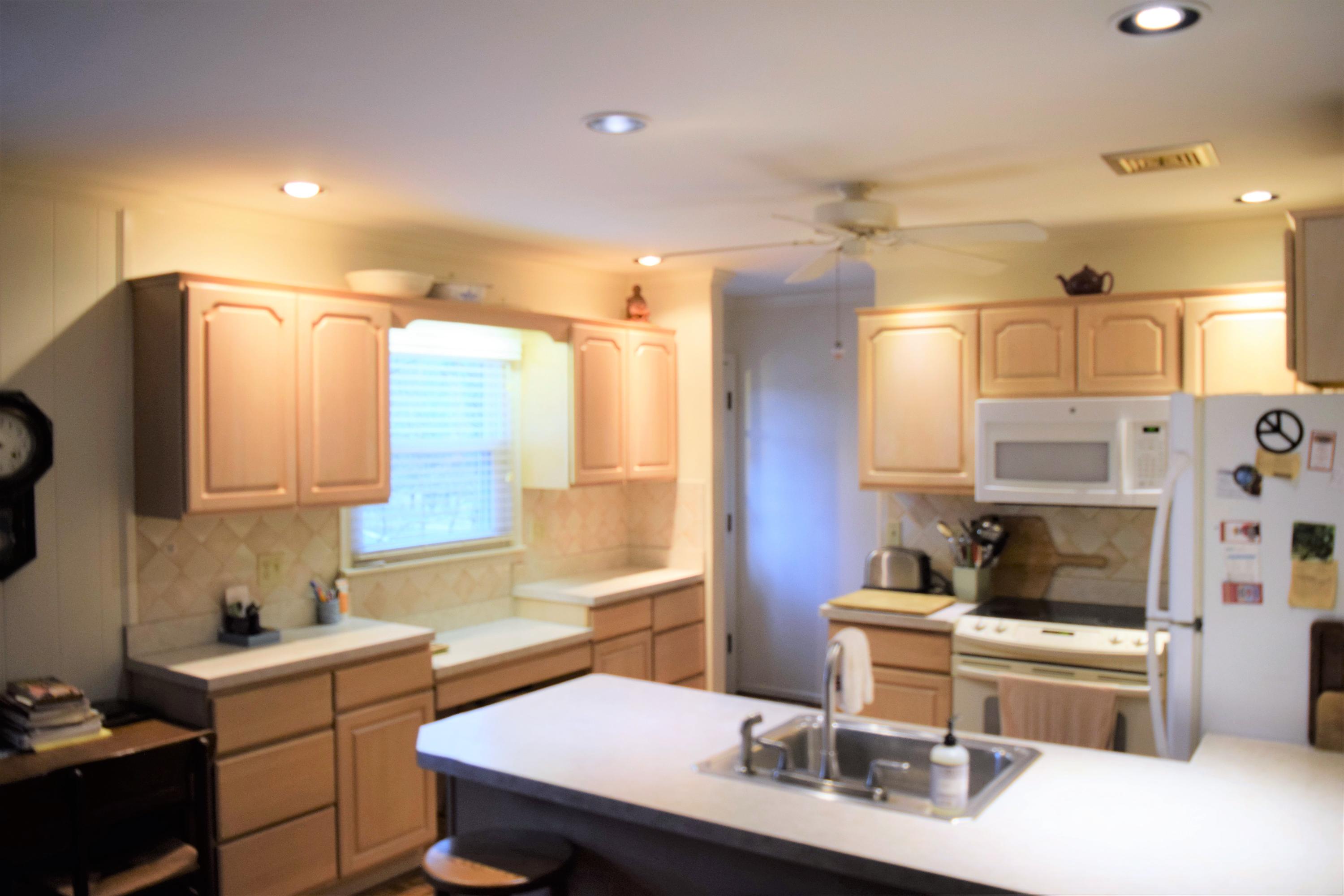Barnett kitchen1