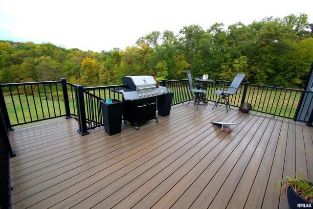 $875,000 | 10703 52nd Street West, Milan, IL 61264