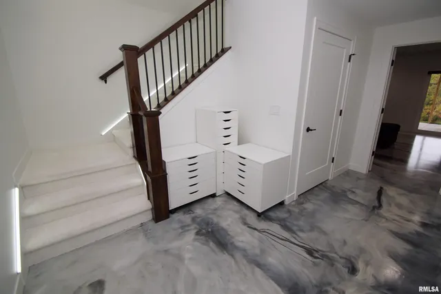 $875,000 | 10703 52nd Street West, Milan, IL 61264