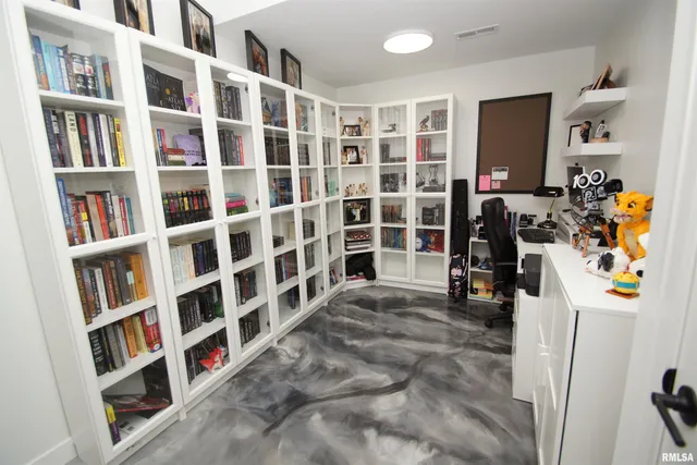 $875,000 | 10703 52nd Street West, Milan, IL 61264