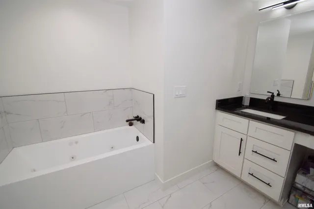 $875,000 | 10703 52nd Street West, Milan, IL 61264