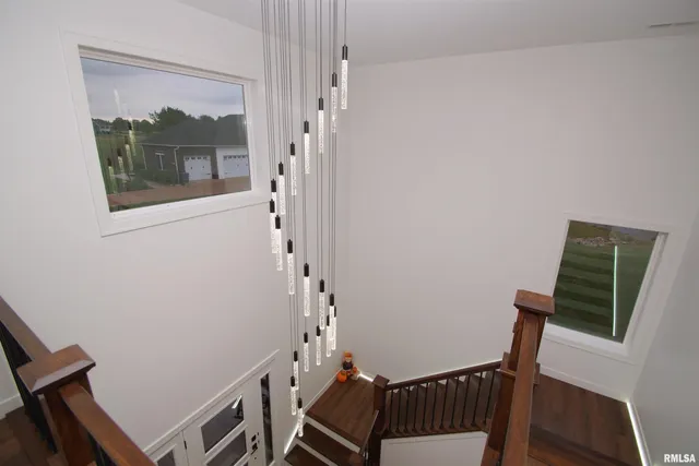 $875,000 | 10703 52nd Street West, Milan, IL 61264