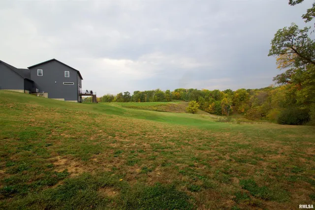 $875,000 | 10703 52nd Street West, Milan, IL 61264