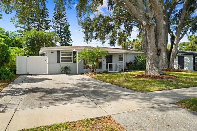 $459,900 | 4420 West Wyoming Avenue, Tampa, FL 33616