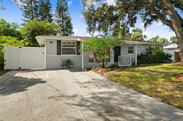 $459,900 | 4420 West Wyoming Avenue, Tampa, FL 33616