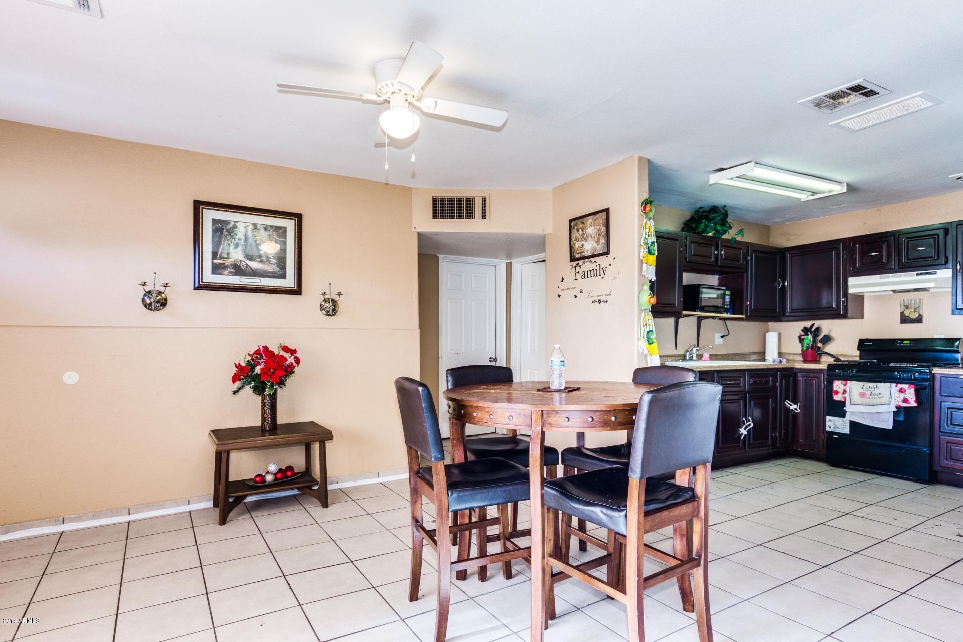 522 West Chipman Road Phoenix, AZ 85041 - Photo 5 of 20 Chipman (13)
