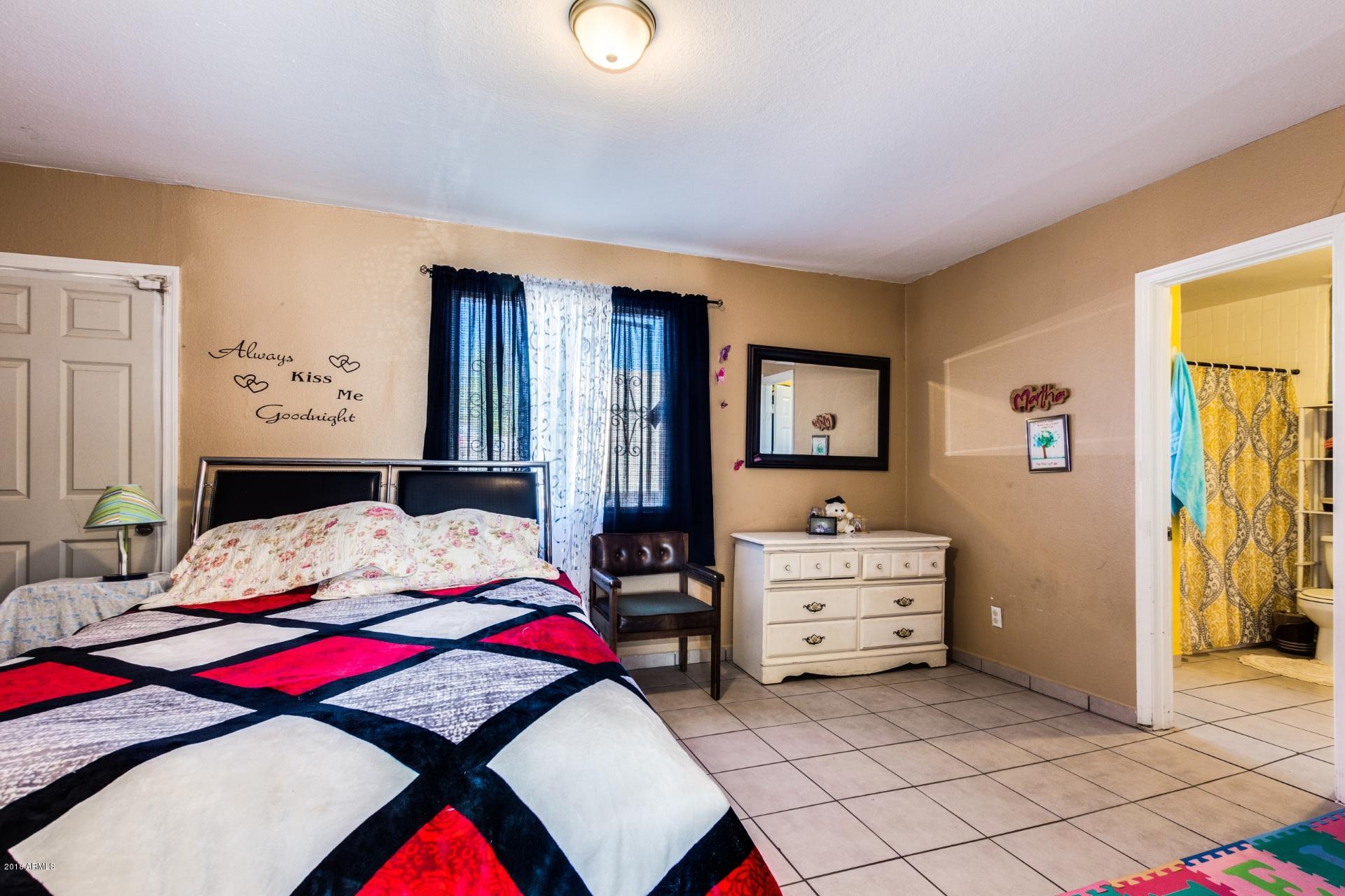 522 West Chipman Road Phoenix, AZ 85041 - Photo 10 of 20 Chipman (9)