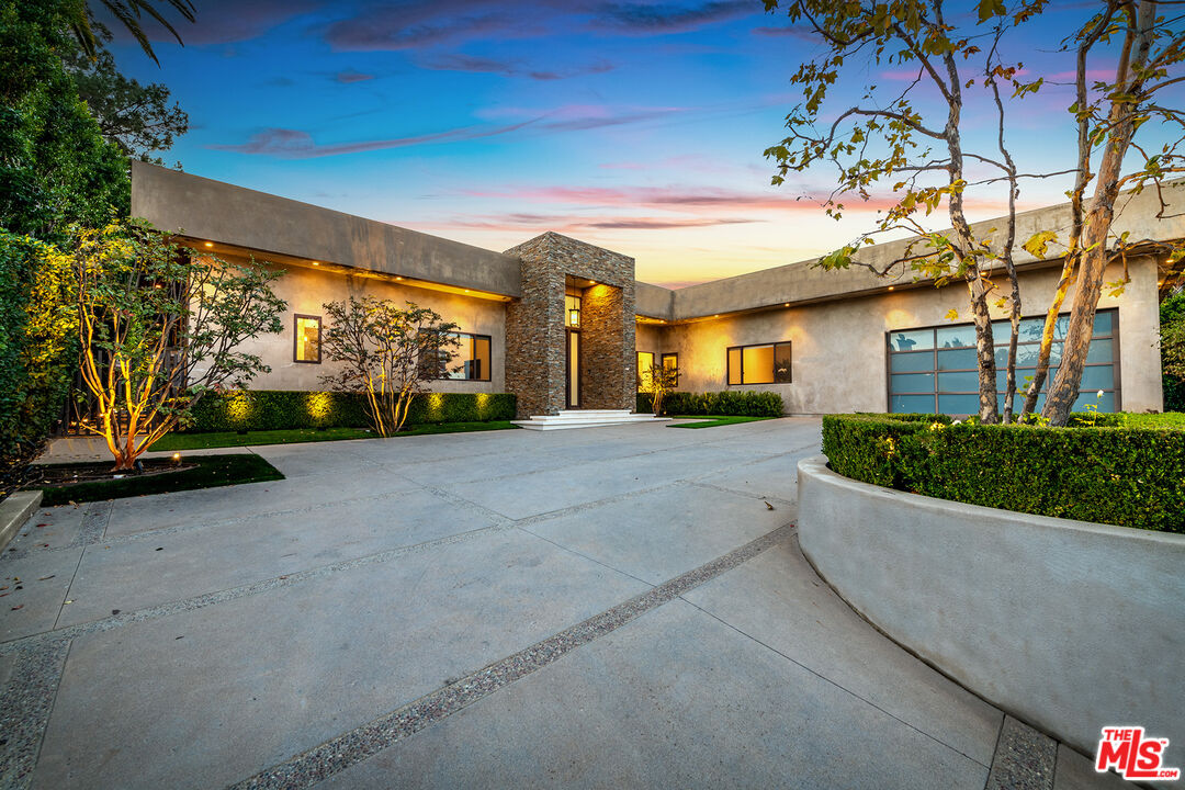 16167 Royal Oak Road Encino, CA 91436 - Photo 2 of 41