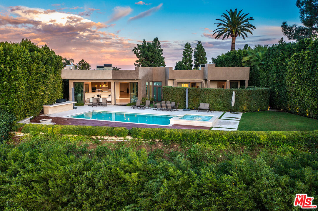 16167 Royal Oak Road Encino, CA 91436 - Photo 35 of 41