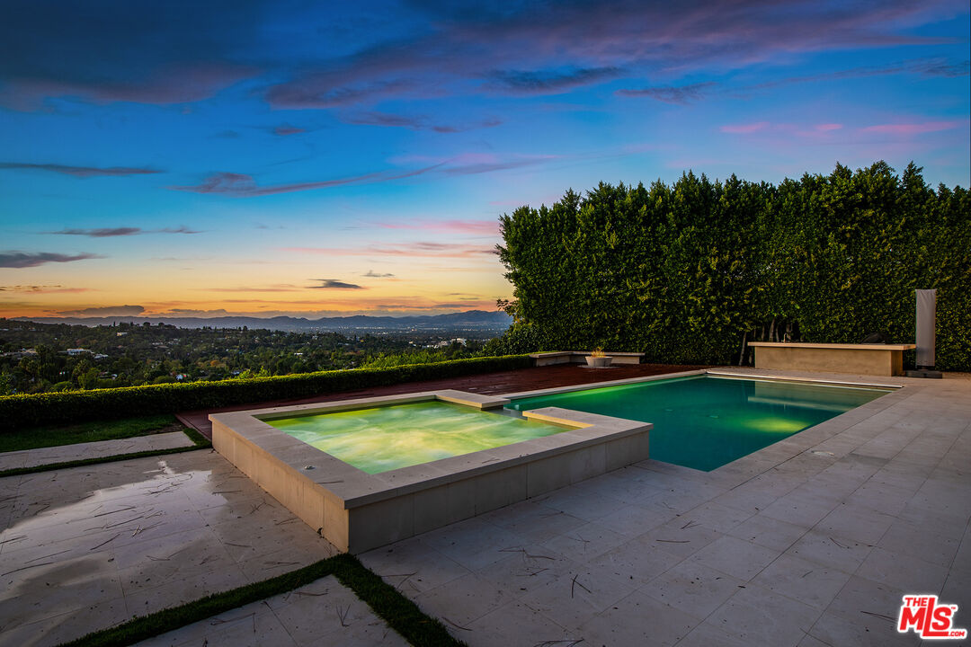 16167 Royal Oak Road Encino, CA 91436 - Photo 37 of 41