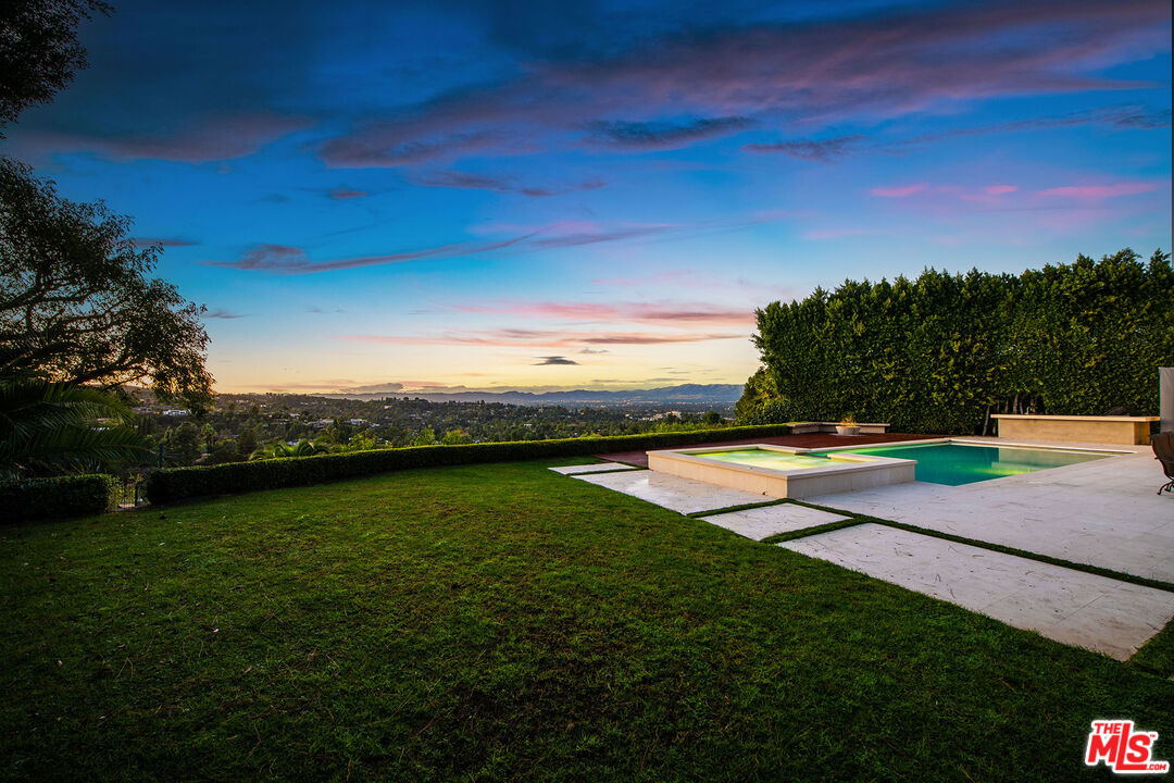 16167 Royal Oak Road Encino, CA 91436 - Photo 38 of 41