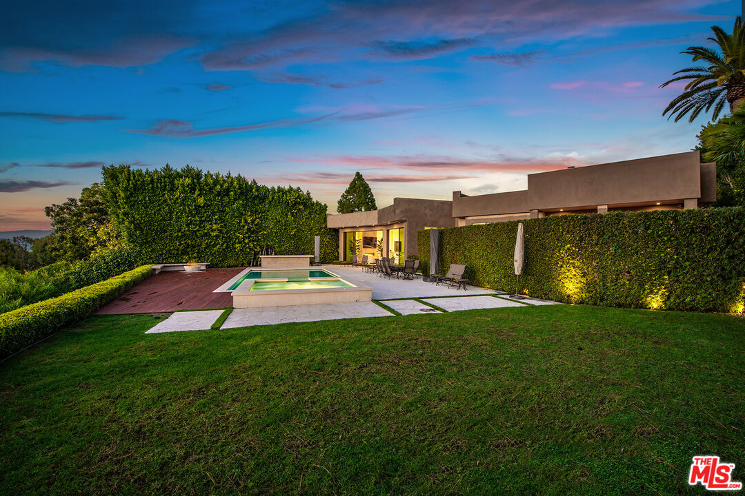 16167 Royal Oak Road Encino, CA 91436 - Photo 39 of 41