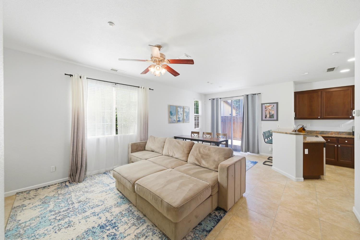 698 Equinox Loop Lincoln, CA 95648 - Photo 6 of 33
