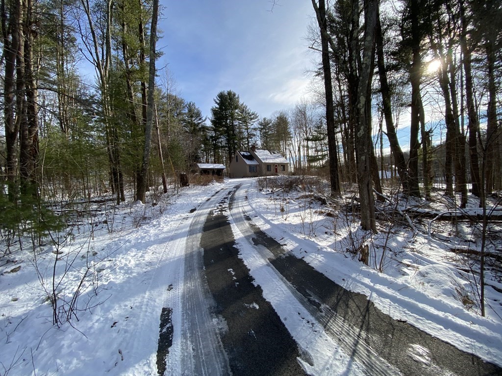 144 Gould Road Charlton, MA 01507 - Photo 4 of 31 Gallery Image 4