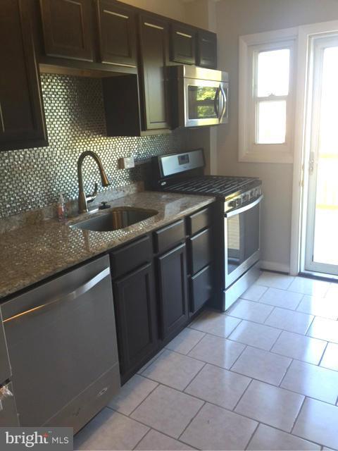 5440 Channing Road Baltimore, MD 21229 - Photo 7 of 28 Kitchen