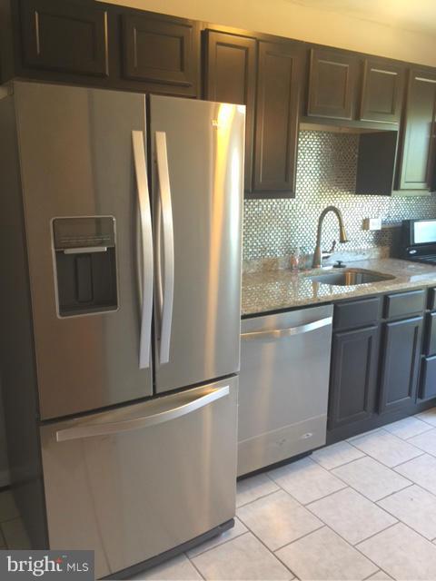 5440 Channing Road Baltimore, MD 21229 - Photo 9 of 28 Kitchen