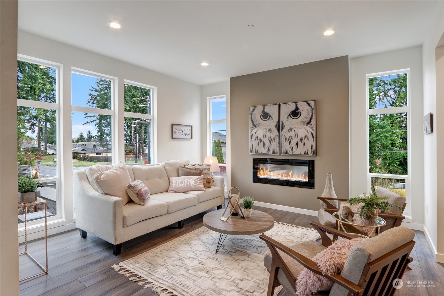 2527 Gibson Road, Unit A5 Everett, WA 98204 - Photo 2 of 21 a living room with furniture and a large window