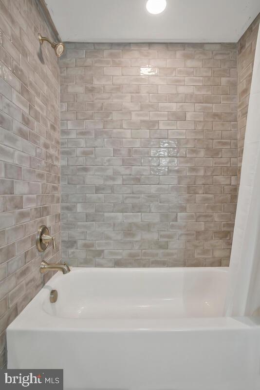 1696 Grandview Road Pasadena, MD 21122 - Photo 21 of 30 Gallery Image 21