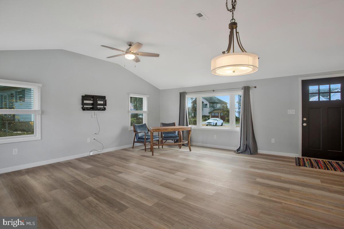 1696 Grandview Road Pasadena, MD 21122 - Photo 10 of 30 Gallery Image 10