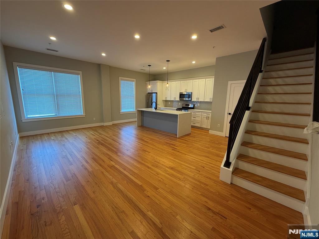 384 Paterson Avenue, Unit 203 East Rutherford, NJ 07073 - Photo 6 of 33 Gallery Image 6