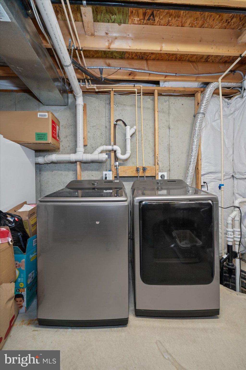 457 Preakness Run Newark, DE 19702 - Photo 55 of 55 a utility room with dryer and washer