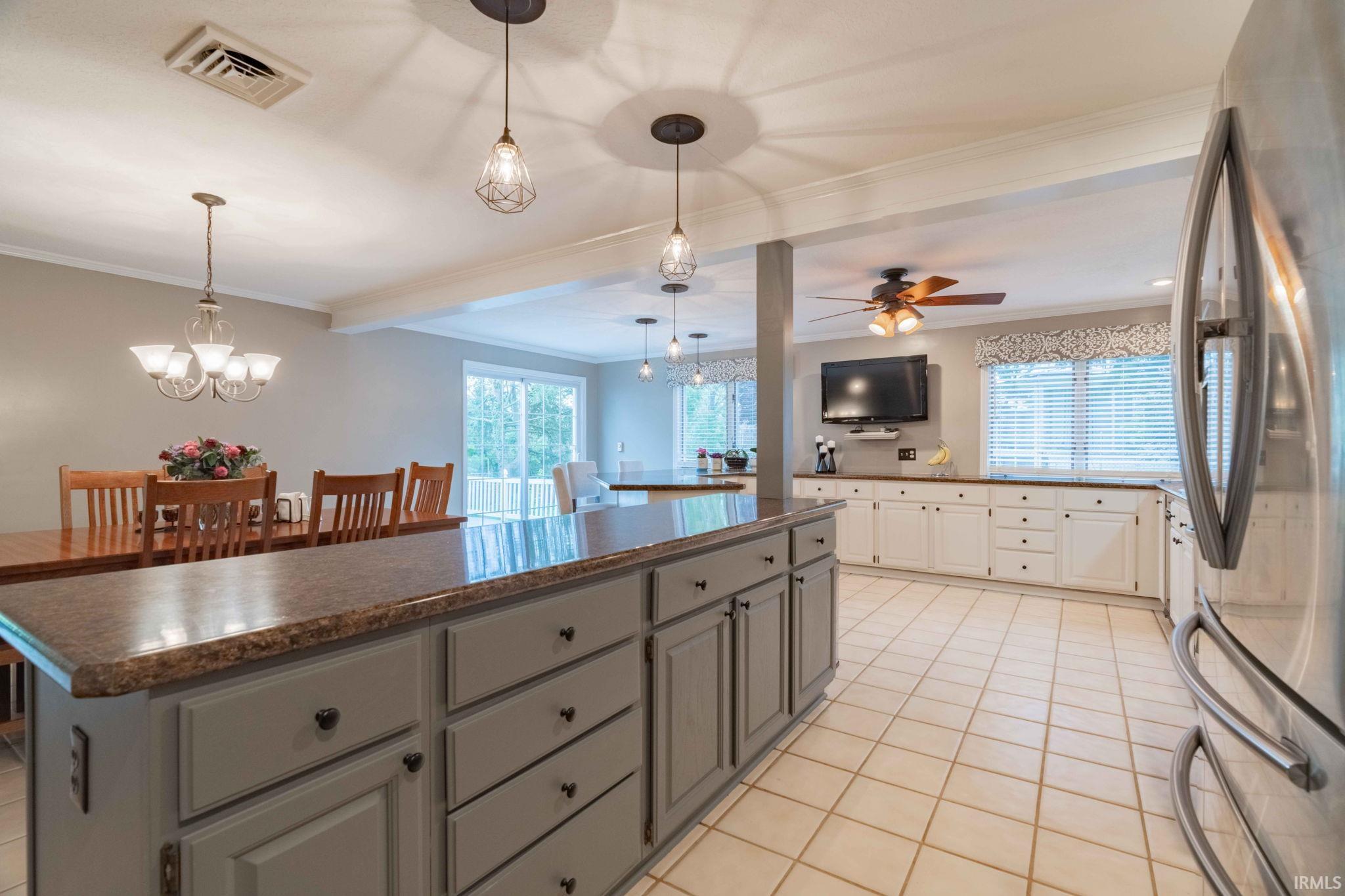 903 West Overlook Road Marion, IN 46952 - Photo 4 of 36 Gallery Image 4