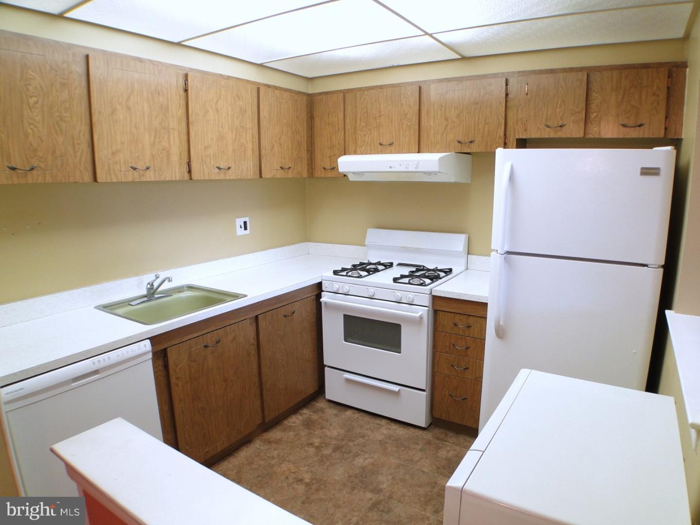 3536 Brookview Road Philadelphia, PA 19154 - Photo 6 of 24 Gallery Image 6