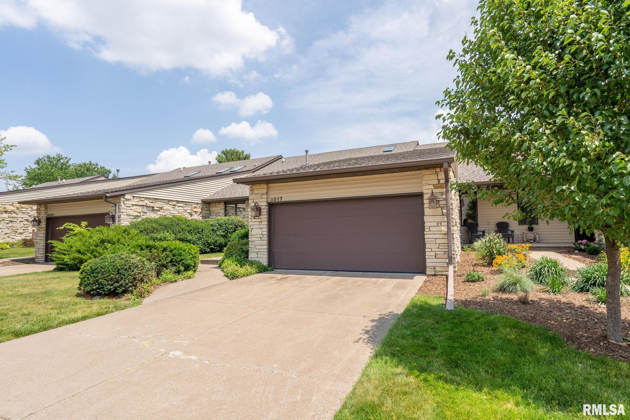 3317 East Ridge Place Bettendorf, IA 52722 - Photo 3 of 26 Gallery Image 3