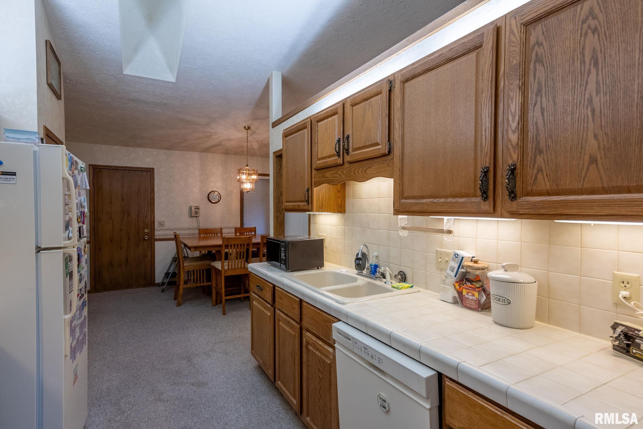 3317 East Ridge Place Bettendorf, IA 52722 - Photo 10 of 26 Gallery Image 10