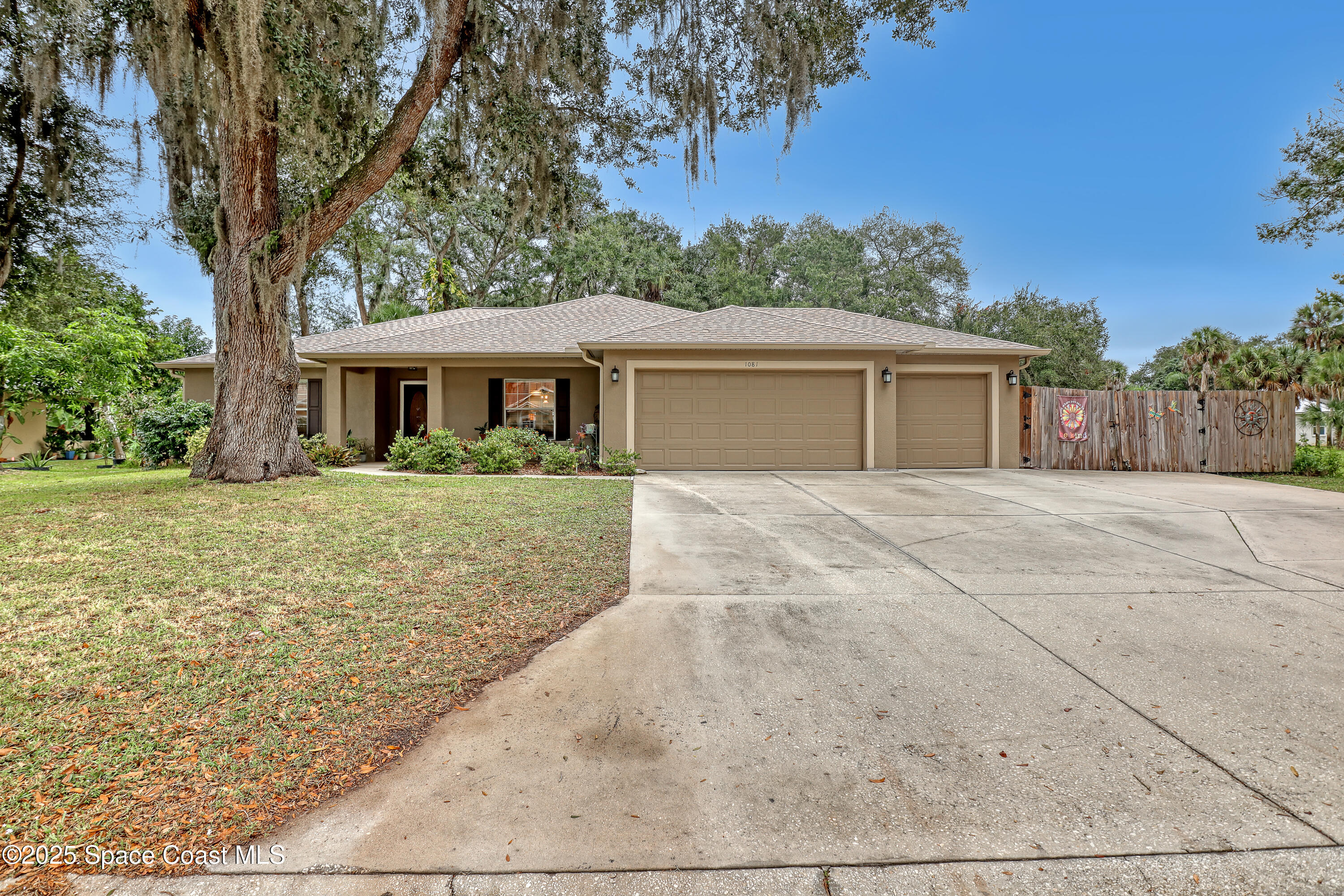 1081 Meadowbrook Road Northeast Palm Bay, FL 32905 - Photo 2 of 38 1081 Meadowbrook Road