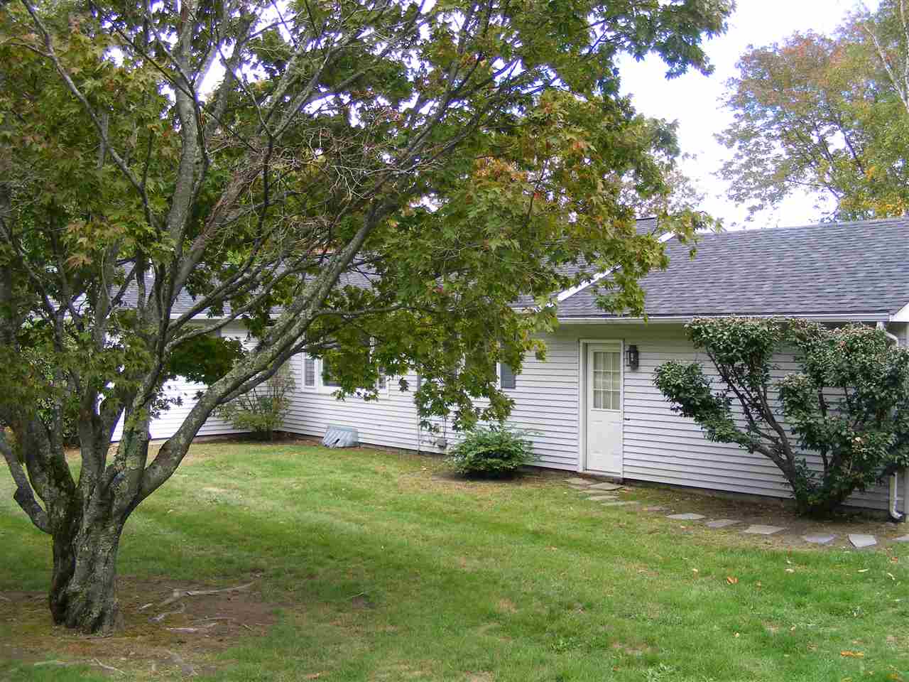 46 Maple Avenue Atkinson, NH 03811 - Photo 11 of 33