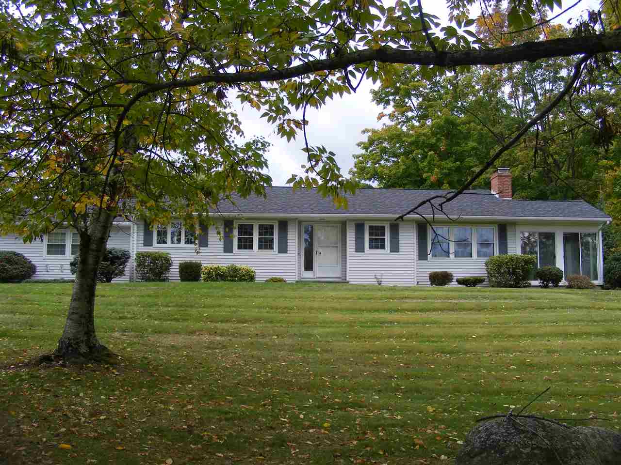 46 Maple Avenue Atkinson, NH 03811 - Photo 12 of 33