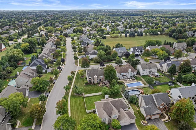 $590,000 | 1849 Moorland Lane, Crystal Lake, IL 60014