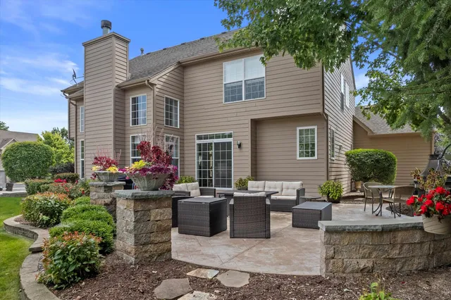 $590,000 | 1849 Moorland Lane, Crystal Lake, IL 60014