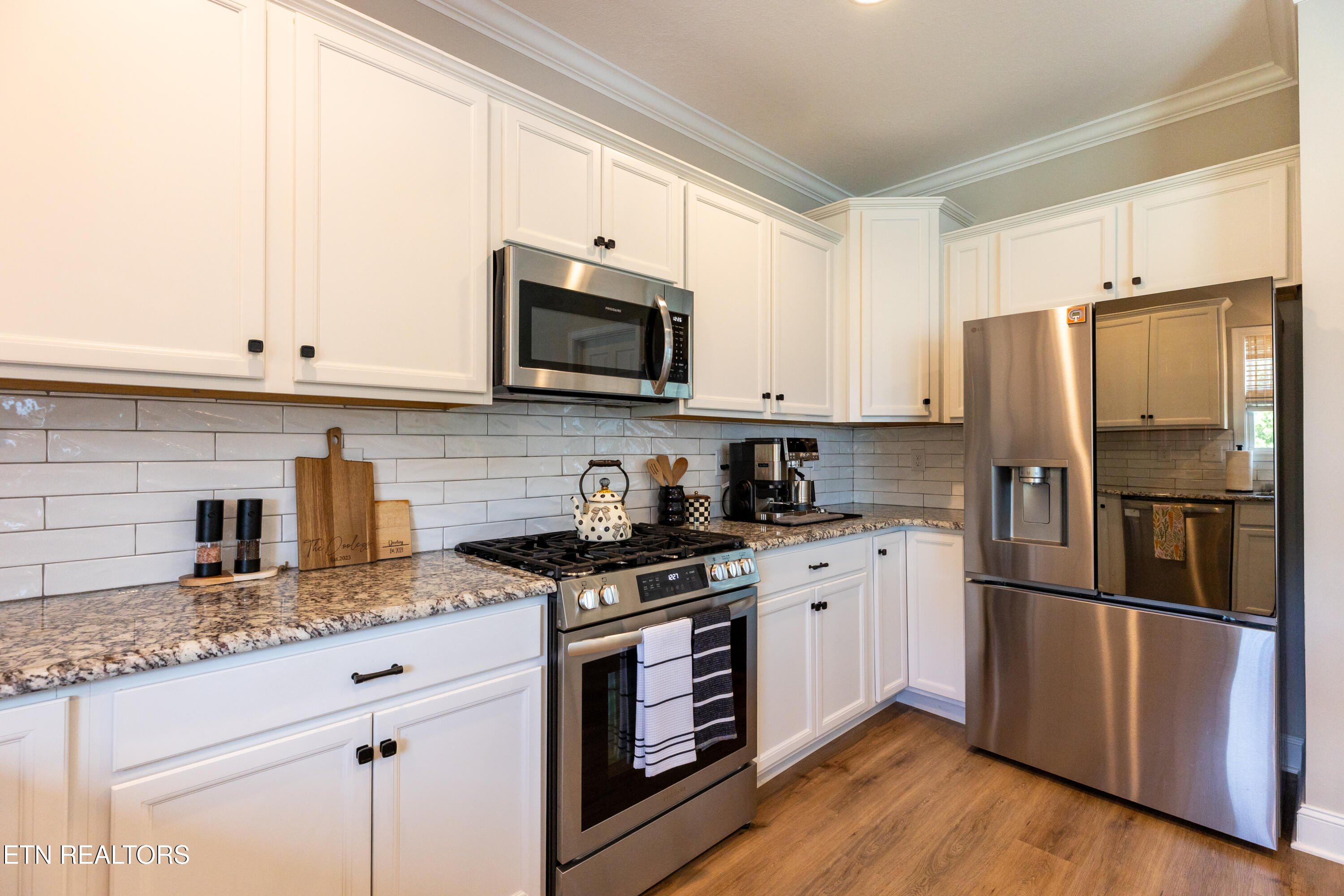117 Songberry Street Oak Ridge, TN 37830 - Photo 9 of 23 joywildflowerphotography--17
