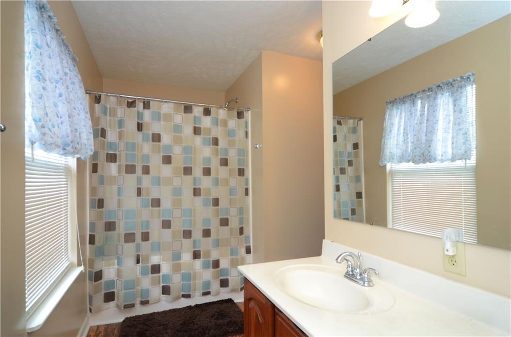 404 Blue Ridge Drive Coraopolis, PA 15108 - Photo 15 of 25 Gallery Image 15