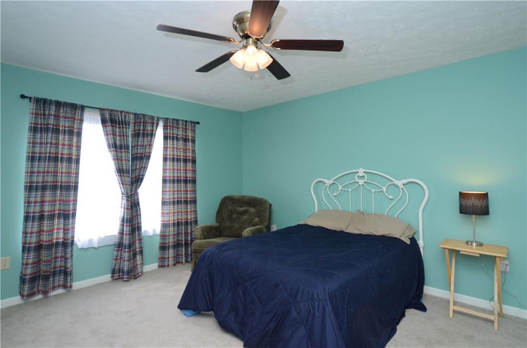 404 Blue Ridge Drive Coraopolis, PA 15108 - Photo 17 of 25 Gallery Image 17