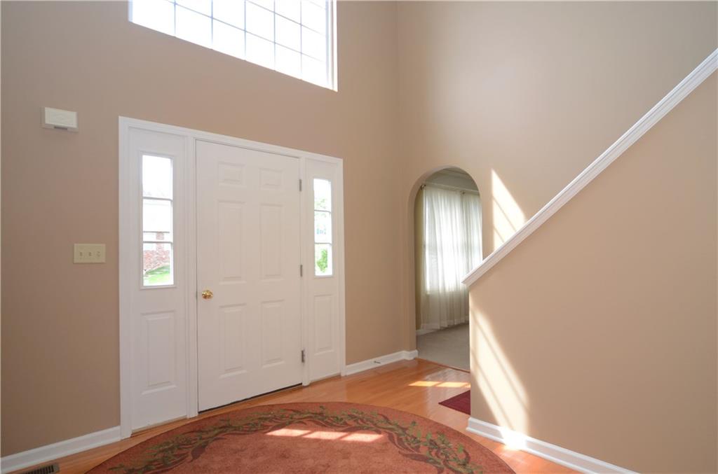 404 Blue Ridge Drive Coraopolis, PA 15108 - Photo 3 of 25 Gallery Image 3