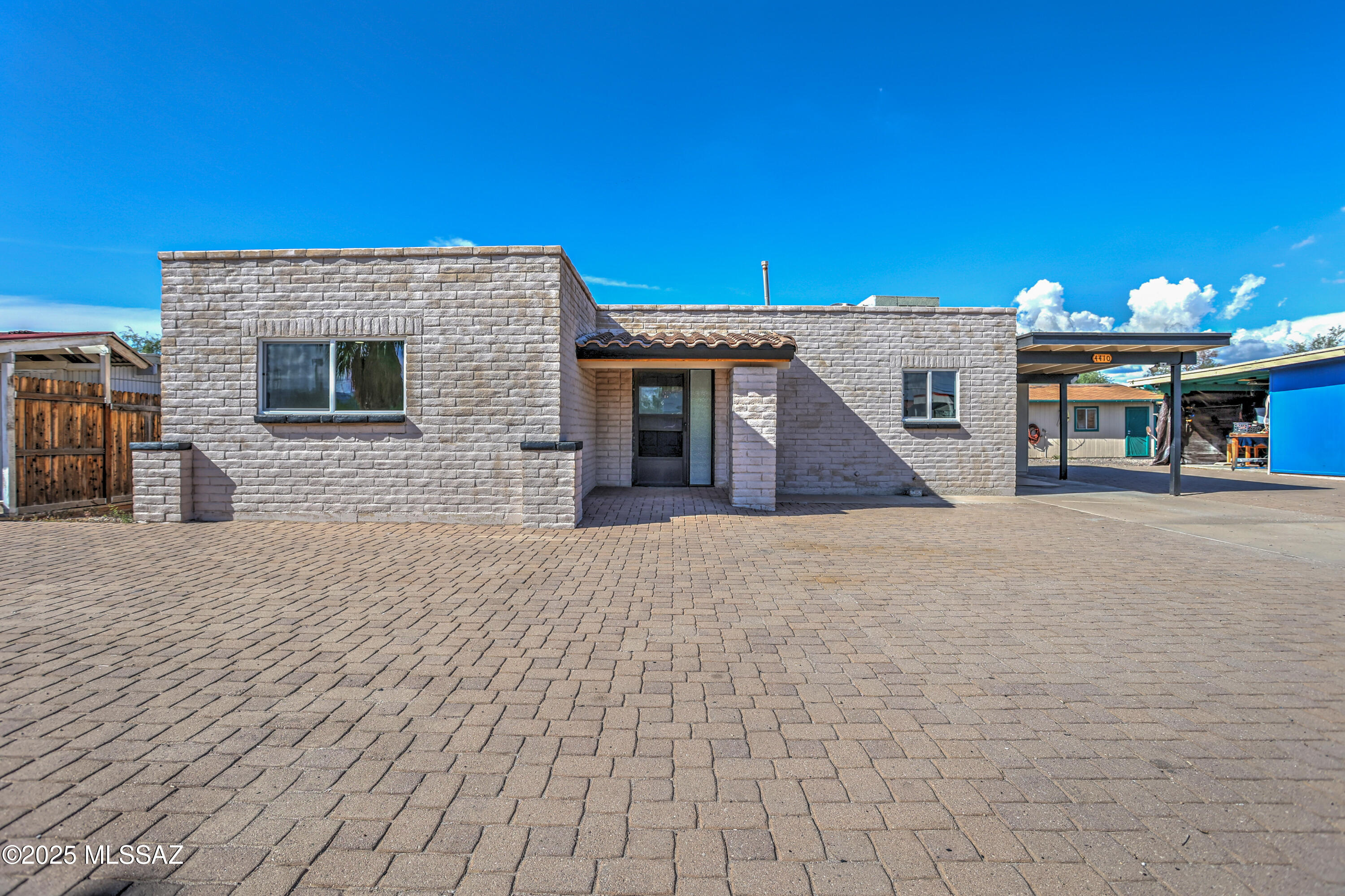 4410 West Ina Road Tucson, AZ 85741 - Photo 1 of 33 Gallery Image 1