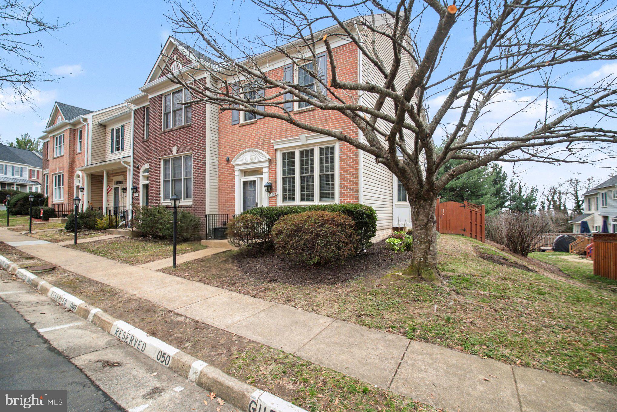 3643 Ransom Place Alexandria, VA 22306 - Photo 4 of 48 Gallery Image 4