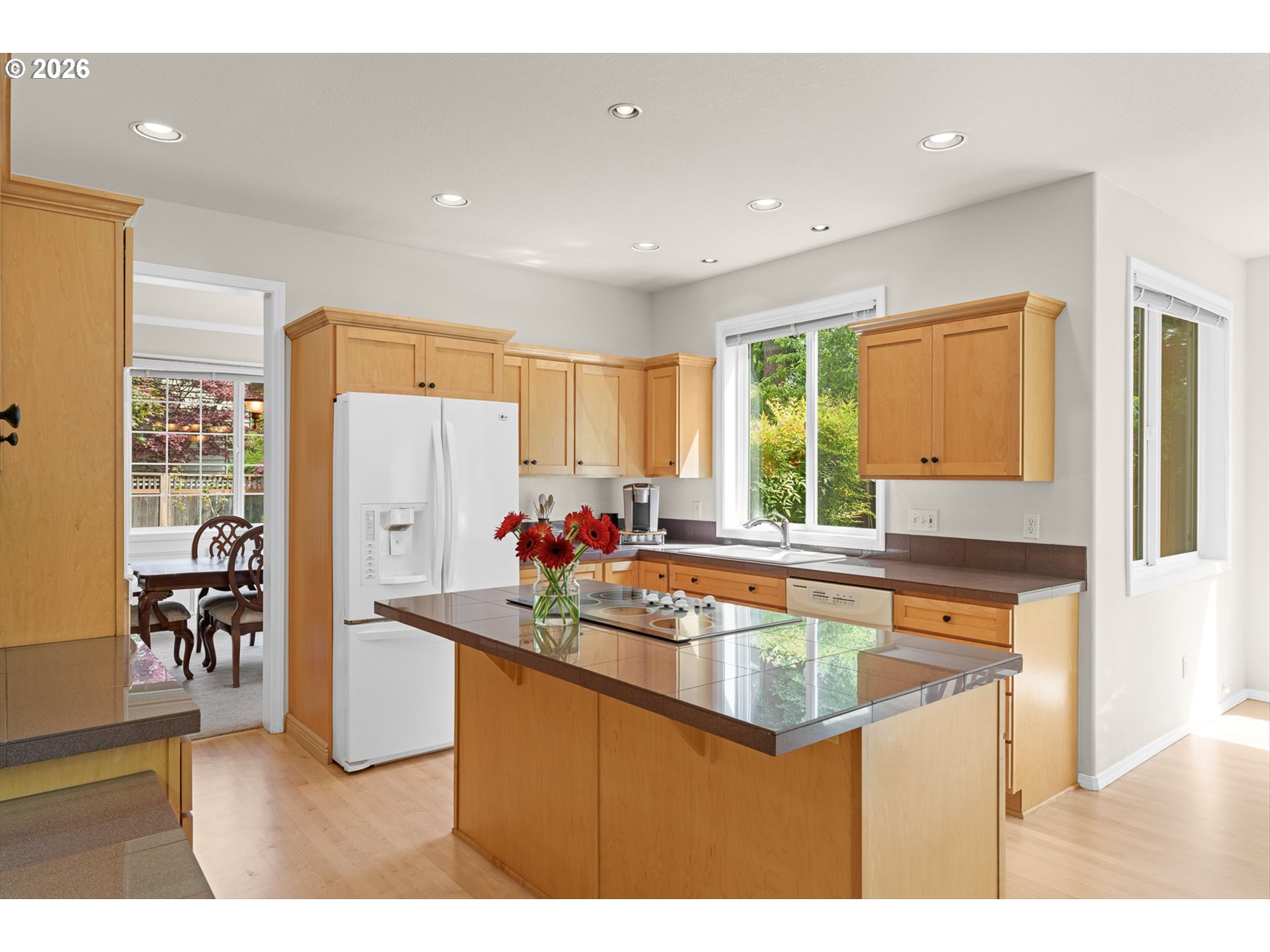 2325 Southwest Huber Court Portland, OR 97219 - Photo 15 of 39 Kitchen