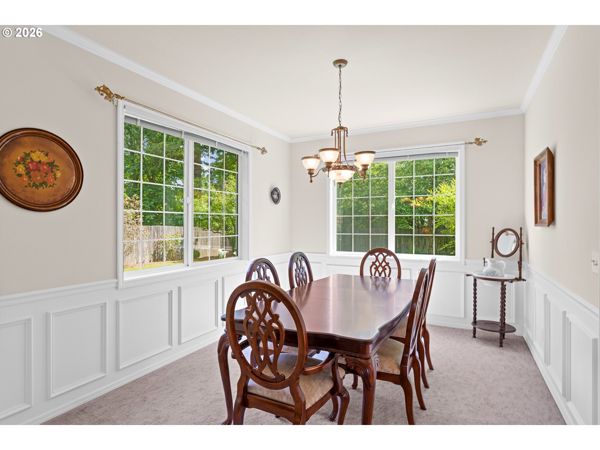 2325 Southwest Huber Court Portland, OR 97219 - Photo 18 of 39 Dining Room