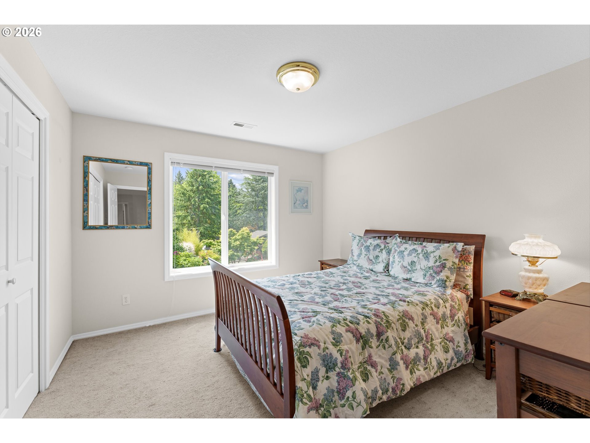 2325 Southwest Huber Court Portland, OR 97219 - Photo 29 of 39 Bedroom
