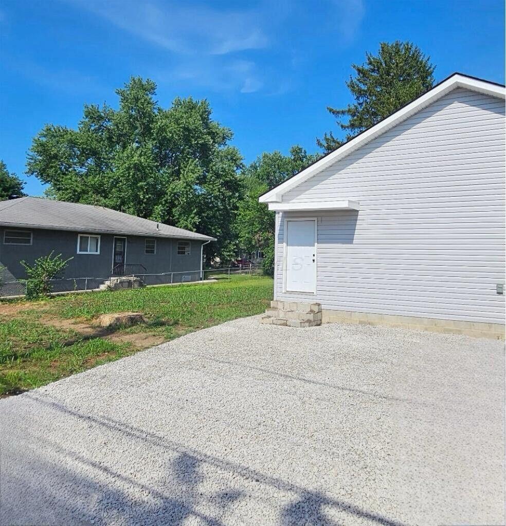 3043 McGuffey Road Columbus, OH 43224 - Photo 3 of 15 20250708231746367279000000-o